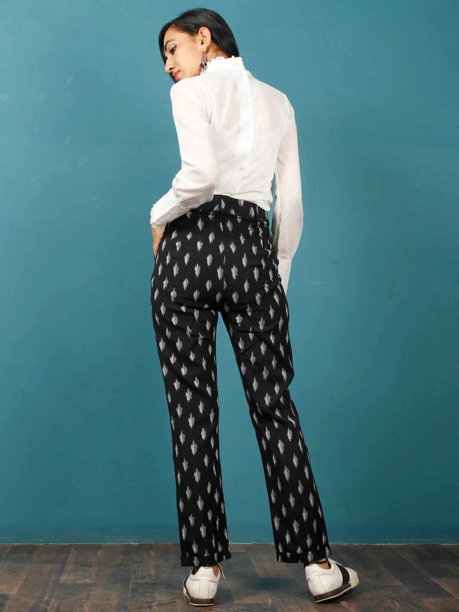 Black White Gery Hand Woven Ikat Trousers - T032F737