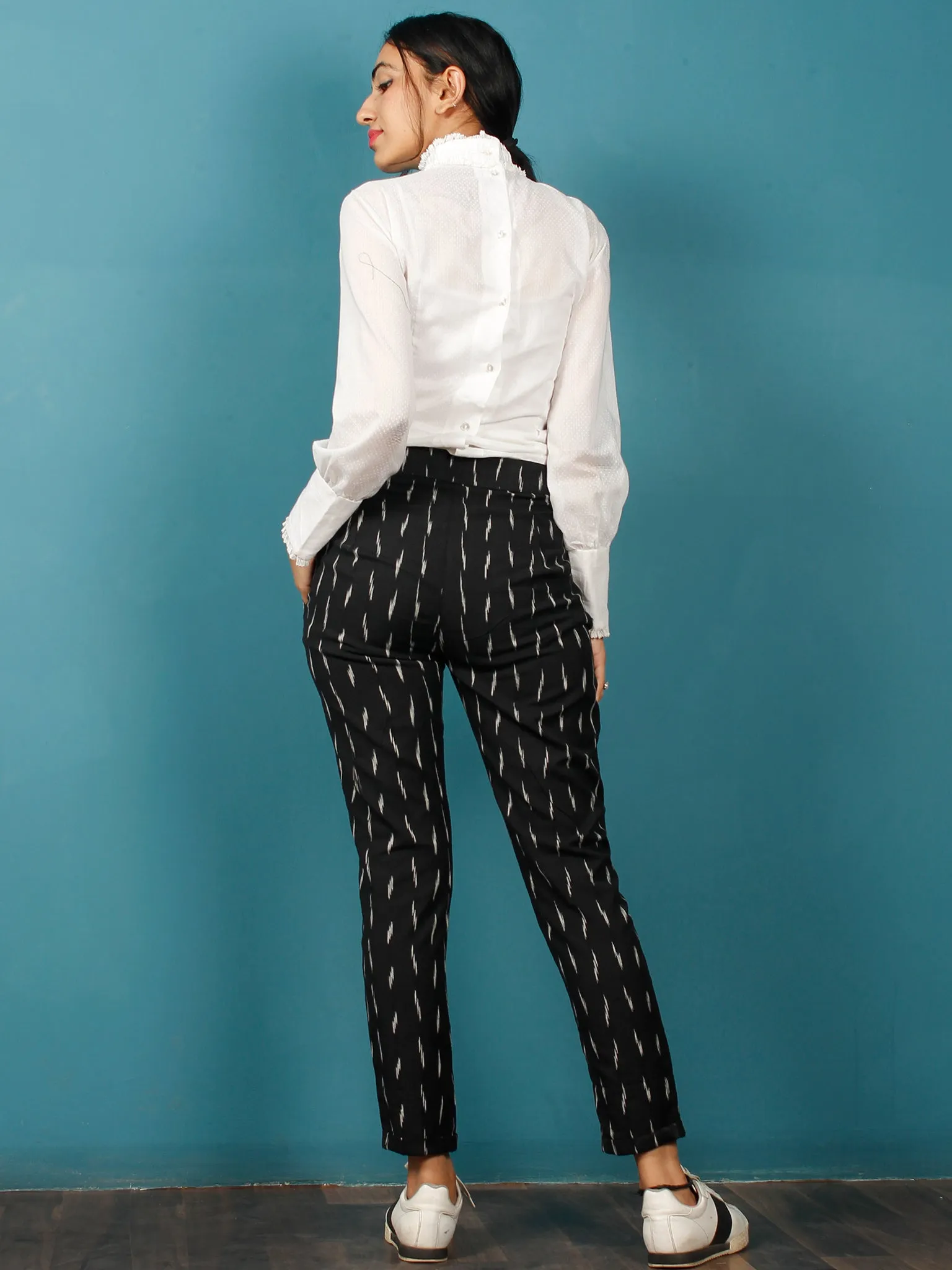 Black White Hand Woven Ikat Chinos Pants With Belt- T032F734