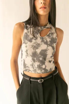 CROPPED TANK WITH CUTOUT