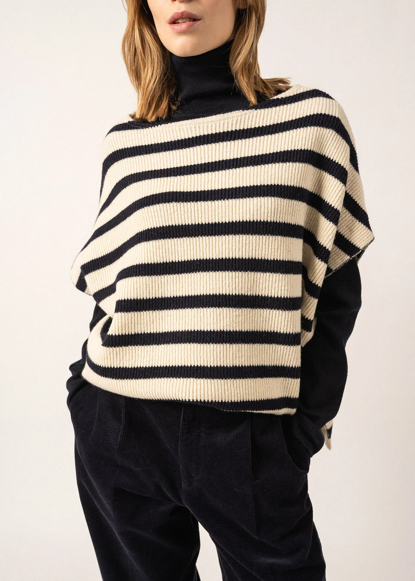 PONCHO - Striped Wool Poncho in Purl Knit for Women (IVORY / NAVY)