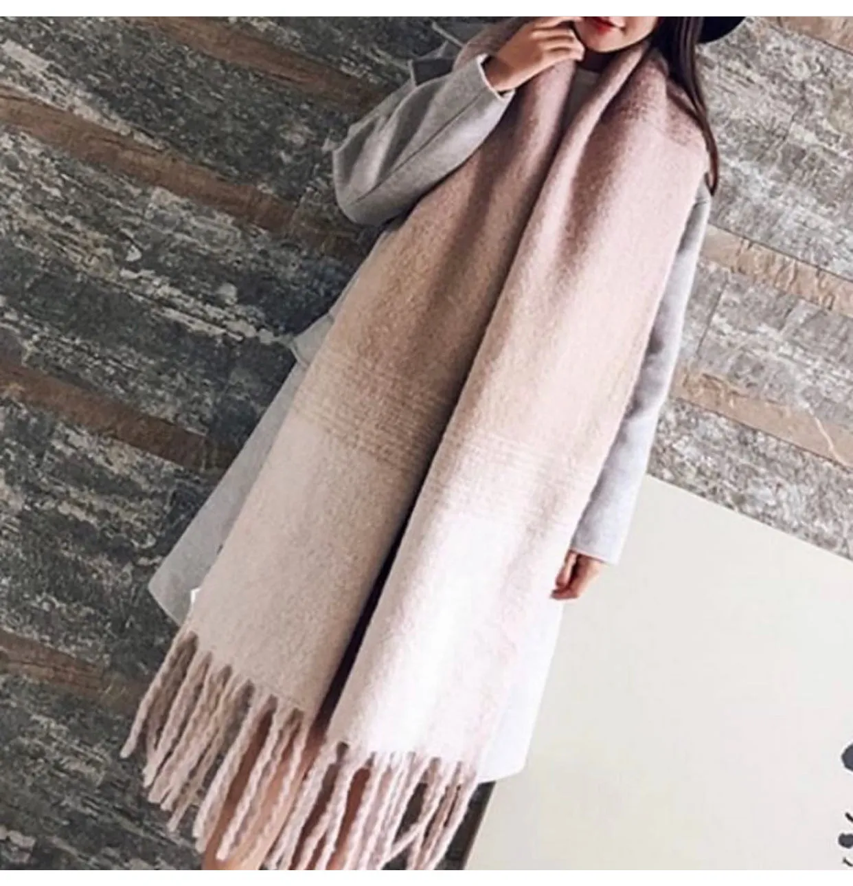 SUNSET SCARF IN NUDE TONES